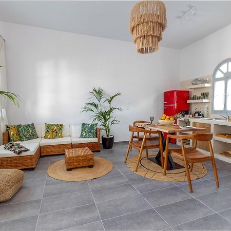 סנטוריני Divino Suites (Adults Only) מראה חיצוני תמונה