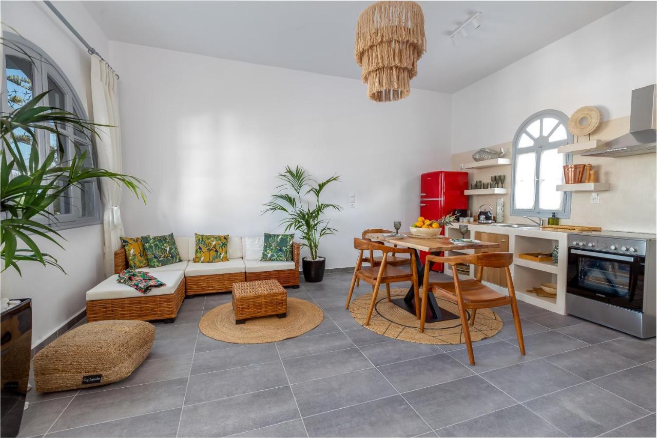 סנטוריני Divino Suites (Adults Only) מראה חיצוני תמונה